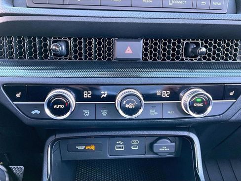 Used 2025 Honda CR-V EX image 17