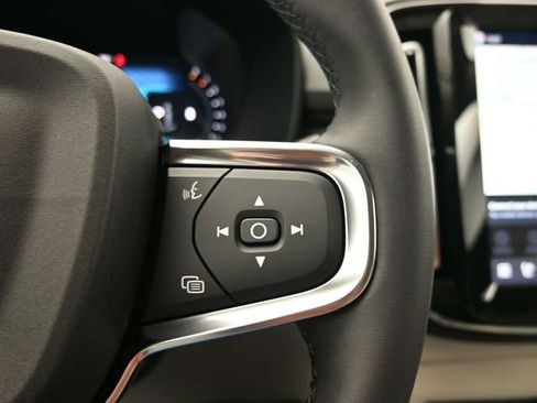 New 2026 Volvo XC40 B5 Plus w/ Protection Package Premier image 24