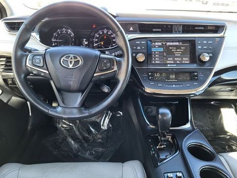 Used 2013 Toyota Avalon Limited w/ Technology Pkg image 26