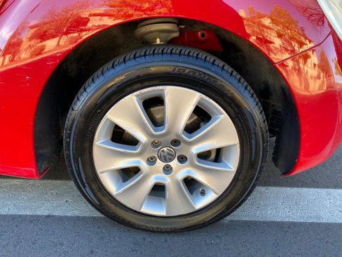 Used 2009 Volkswagen Beetle Coupe image 6