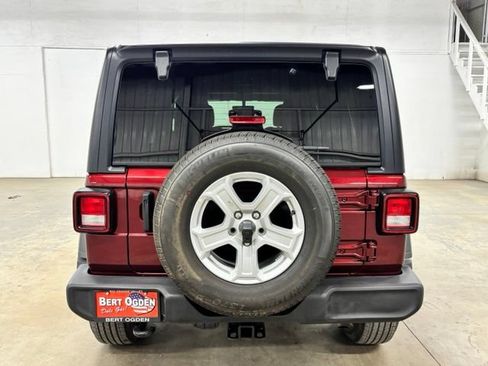 Used 2022 Jeep Wrangler Unlimited Sport AWD/4WD image 6