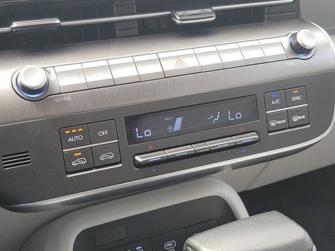 Used 2025 Hyundai Kona SEL AWD/4WD image 18