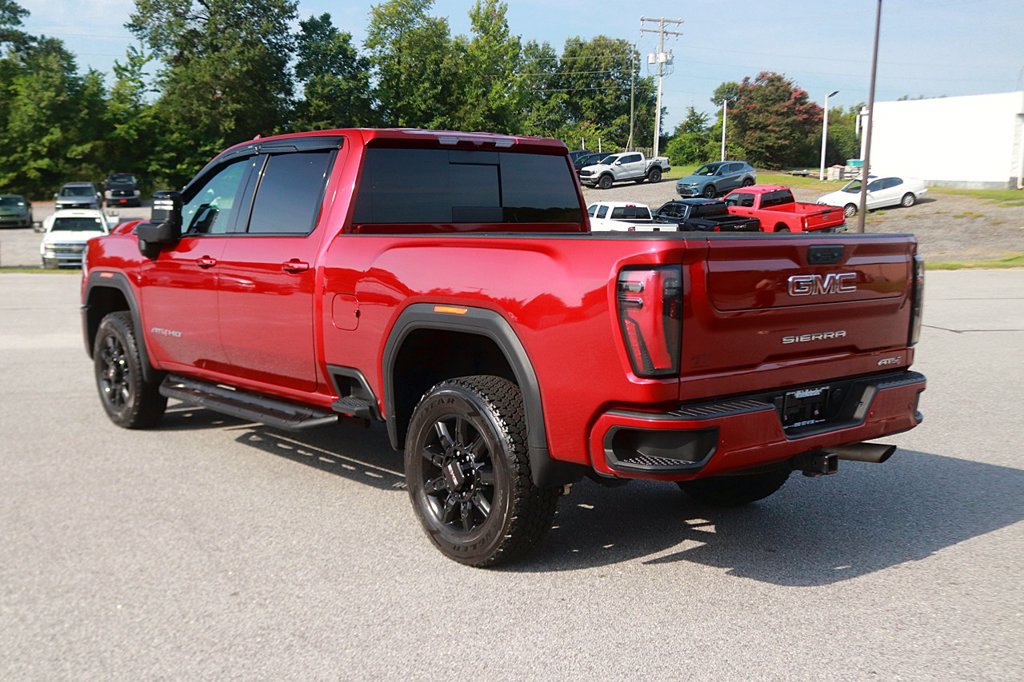 Used 2024 GMC Sierra 2500 AT4 w/ AT4 Preferred Package AWD/4WD image 5