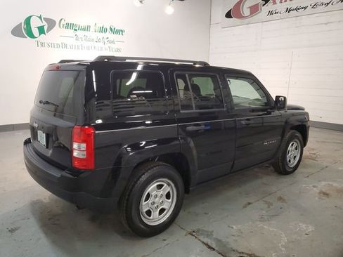 Used 2014 Jeep Patriot Sport image 8