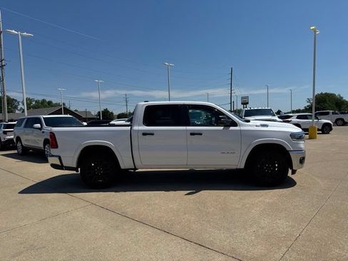 Used 2025 RAM 1500 Big Horn AWD/4WD image 8