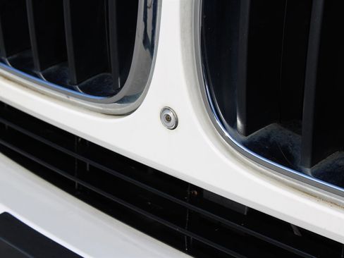 Used 2015 BMW X5 xDrive35d image 10