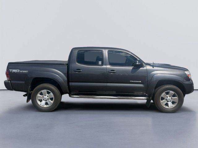 Used 2014 Toyota Tacoma 4x4 Double Cab w/ TRD Sport Package image 2