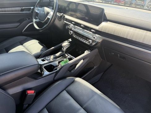 Used 2023 Kia Telluride EX image 12