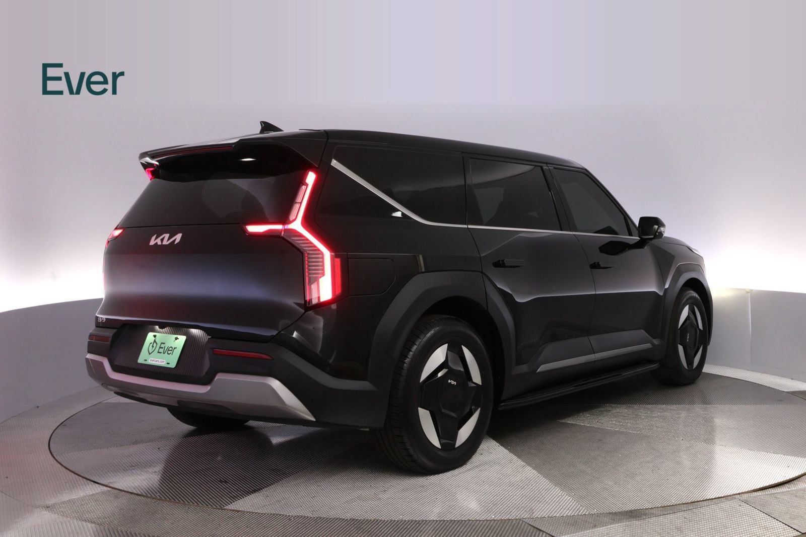 Used 2024 Kia EV9 Light Long Range RWD image 3