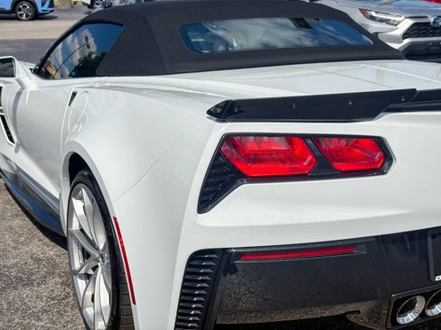 Used 2017 Chevrolet Corvette Grand Sport w/ Carbon Flash Badge Package RWD image 13