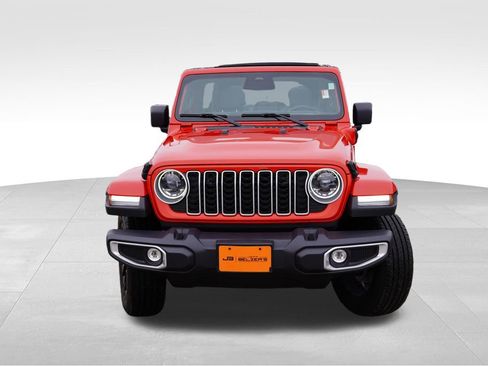 Certified 2025 Jeep Wrangler Unlimited Sahara w/ Safety Group image 12