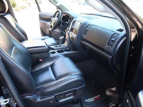 Used 2020 Toyota Sequoia TRD Pro AWD/4WD image 34
