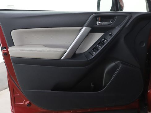 Used 2014 Subaru Forester 2.5i Limited w/ Popular Package #2 image 21