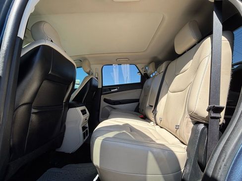 Used 2019 Ford Edge Titanium w/ Equipment Group 301A AWD/4WD image 22