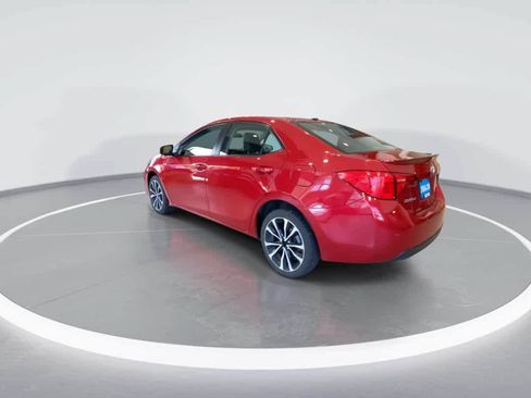 Used 2017 Toyota Corolla SE w/ SE Premium Package FWD image 6