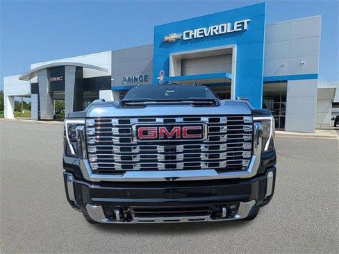 New 2026 GMC Sierra 2500 Denali w/ Denali Reserve Package image 10