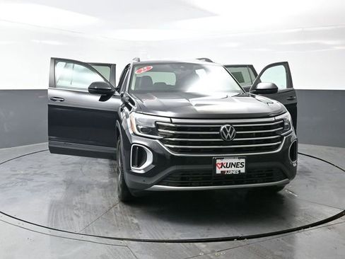 Used 2025 Volkswagen Atlas SE AWD/4WD image 58