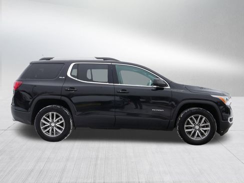 Used 2017 GMC Acadia SLE image 8