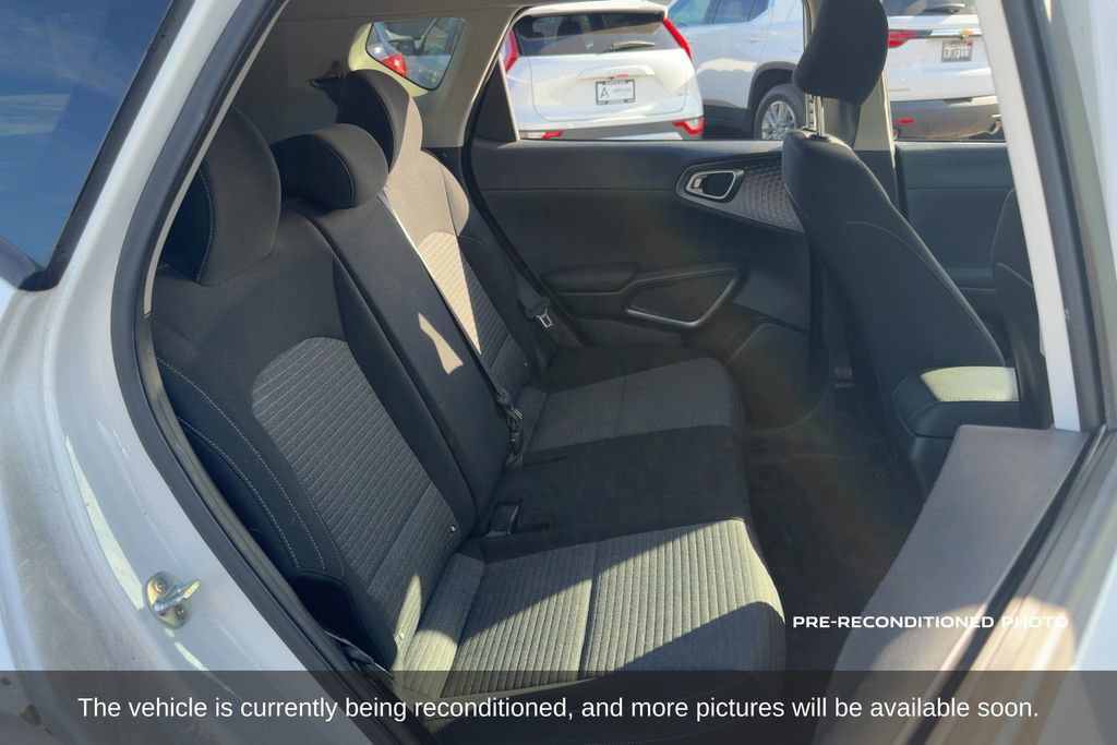 Used 2020 Kia Soul S FWD image 15