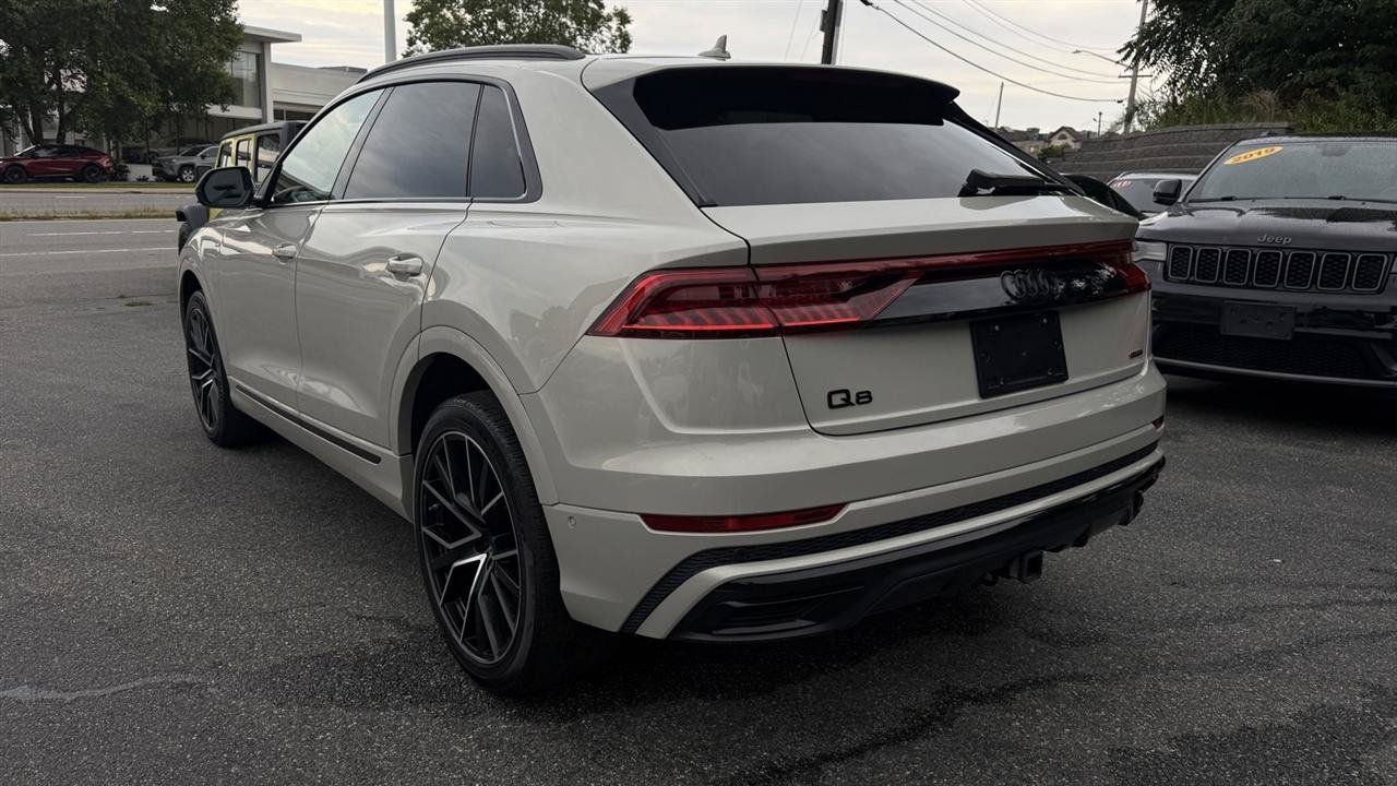Used 2023 Audi Q8 Premium Plus AWD/4WD image 11