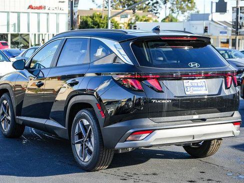 New 2026 Hyundai Tucson SEL FWD image 8