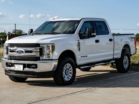 Used 2018 Ford F250 XLT AWD/4WD image 6