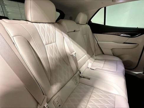 Used 2022 Buick Envision Avenir w/ Technology Package II FWD image 33