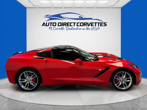 Used 2019 Chevrolet Corvette Stingray Coupe w/ 1LT RWD image 8