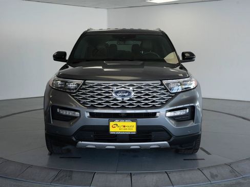 Used 2023 Ford Explorer Platinum AWD/4WD image 2