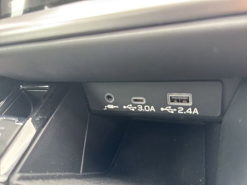 Used 2025 Subaru Outback Premium image 15