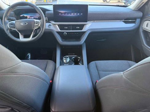 Used 2025 Ford Explorer Active image 22