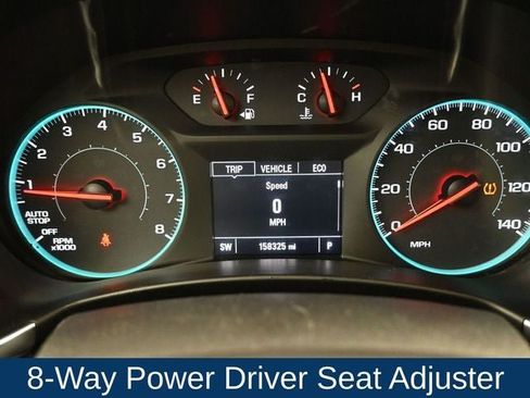 Used 2018 Chevrolet Equinox LT FWD image 16