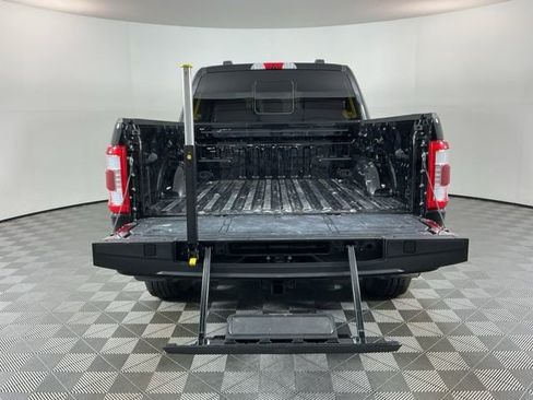Used 2022 Ford F150 Platinum image 8
