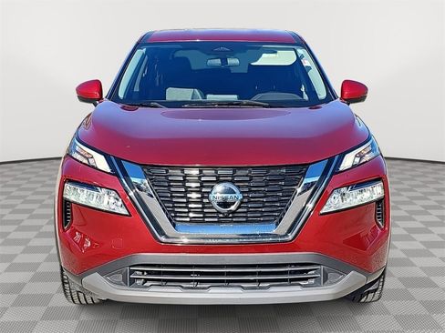 Used 2021 Nissan Rogue SV image 2