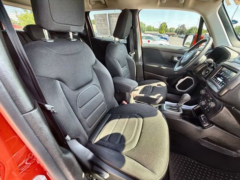 Used 2021 Jeep Renegade Latitude w/ Convenience Group FWD image 23
