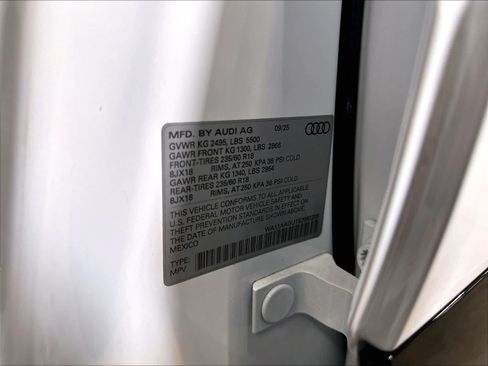 Certified 2025 Audi Q5 Premium AWD/4WD image 35