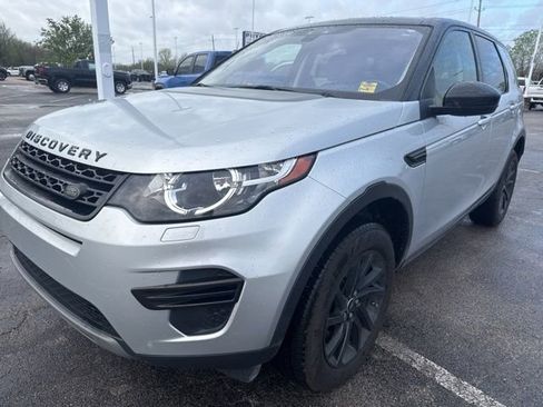Used 2017 Land Rover Discovery Sport SE image 5