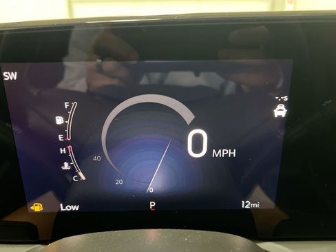 Used 2024 Buick Encore GX Preferred image 11