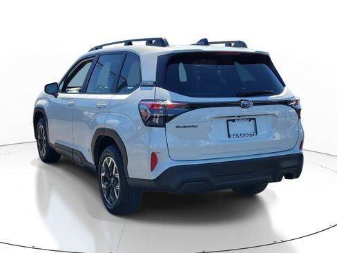Used 2025 Subaru Forester Premium AWD/4WD image 5