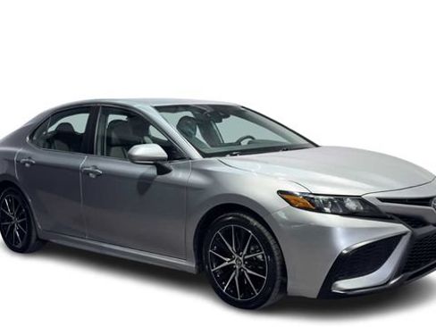 Used 2023 Toyota Camry SE FWD image 7