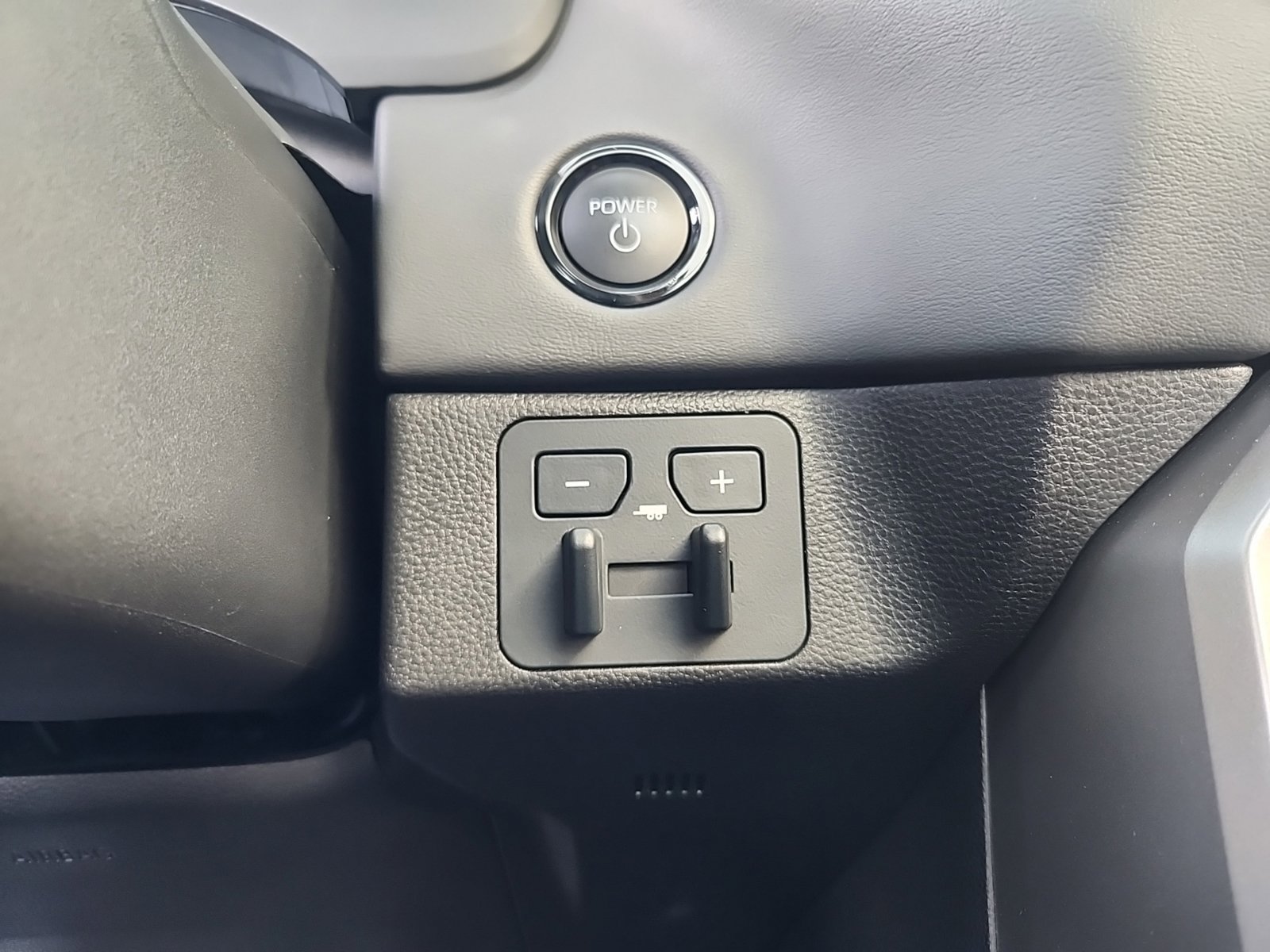 Used 2026 Toyota Sequoia Platinum AWD/4WD image 28