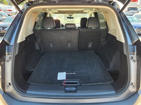 Certified 2023 Nissan Rogue SV w/ SV Premium B Package AWD/4WD image 19