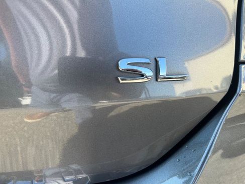 Used 2018 Nissan Rogue SL w/ Premium Package FWD image 10