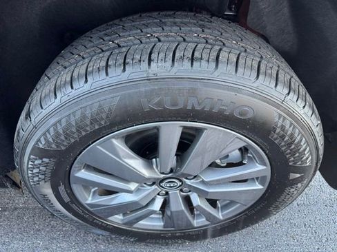 New 2026 Nissan Pathfinder SV image 10