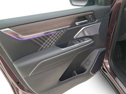 Certified 2024 GMC Acadia Denali w/ Super Cruise Package image 13