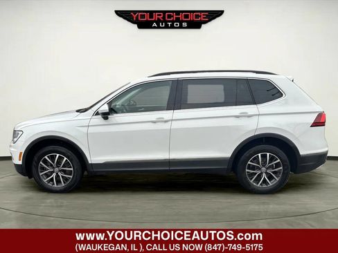 Used 2020 Volkswagen Tiguan SE w/ Panoramic Sunroof Package image 2