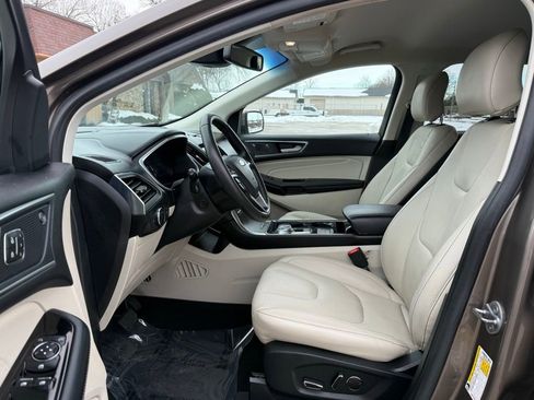 Used 2019 Ford Edge Titanium w/ Cold Weather Package image 10