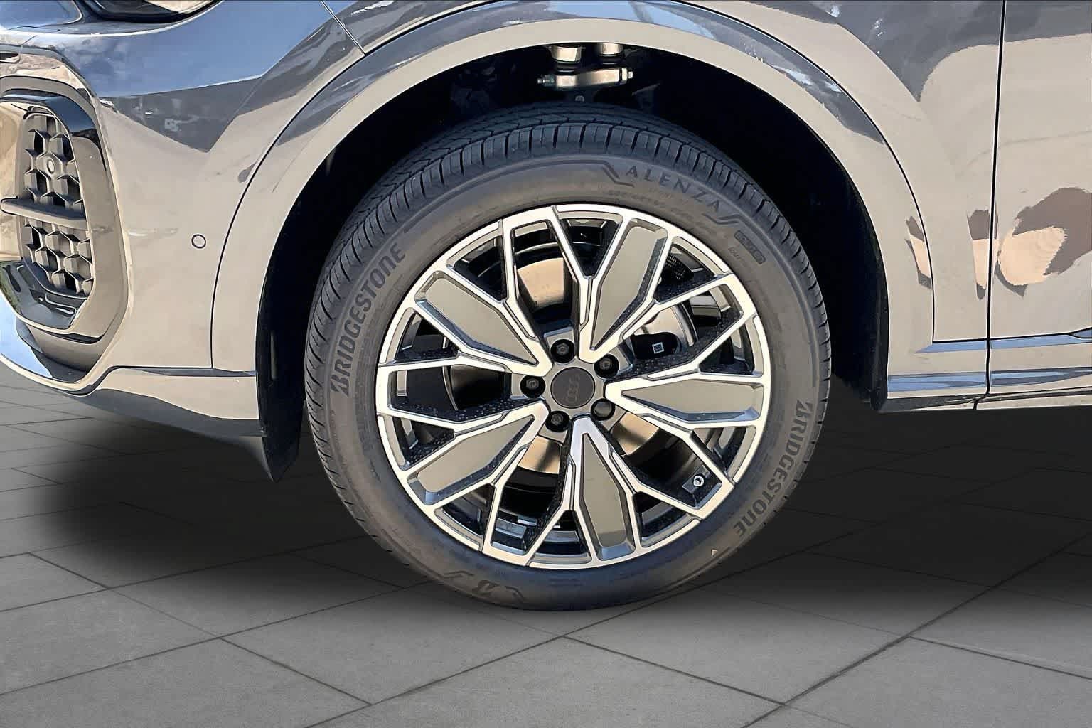 New 2026 Audi Q5 Premium Plus w/ Premium Plus AWD/4WD image 11