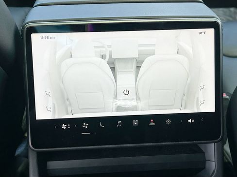 Used 2025 Tesla Model 3 Long Range RWD image 26