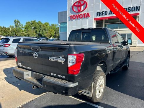 Used 2021 Nissan Titan SV w/ SV Convenience Package AWD/4WD image 7